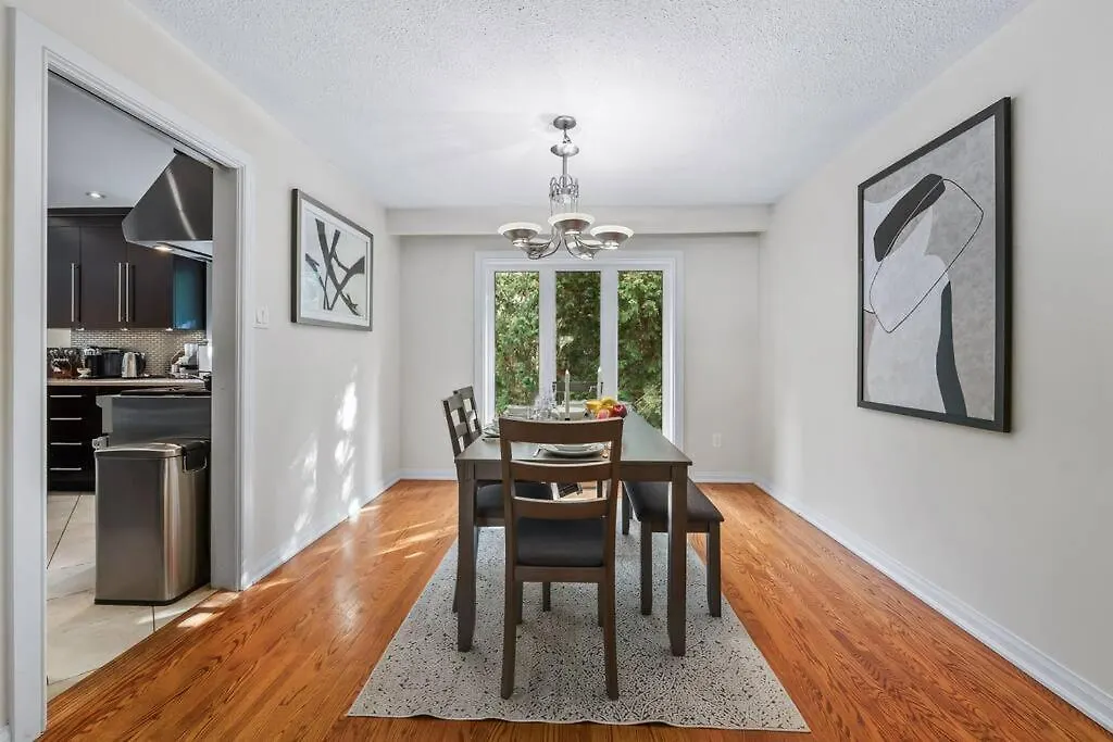 Bright And Spacious Room Close To Subway Toronto 0*,