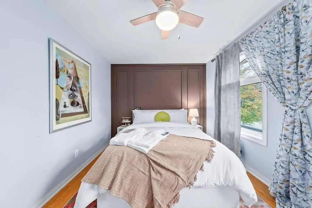 Bright And Spacious Room Close To Subway Toronto 0*,  Canada